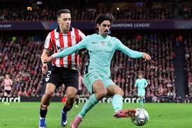 篮球CBA赛场出现冲突，裁判提前终止比赛